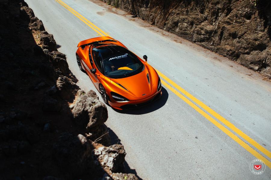  McLaren 720S on Vossen Wheels (S17-01) 2018 года  (фото 8 из 21)